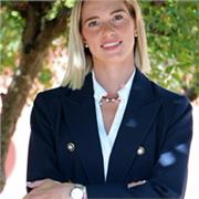 Dottoressa magistrale in economia e management con 110 e lode mi rendo disponibile per lezioni online.